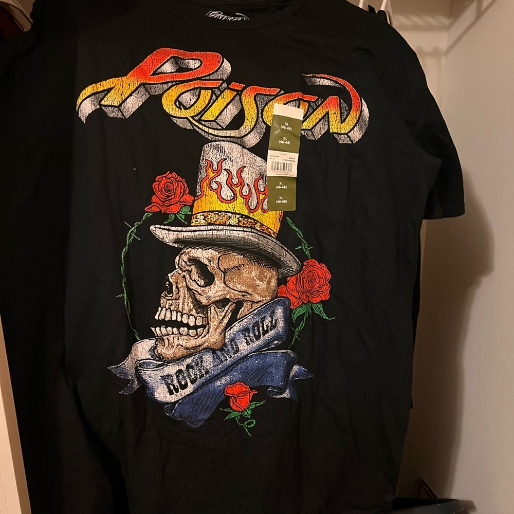 NWT Men’s Poison tee shirt